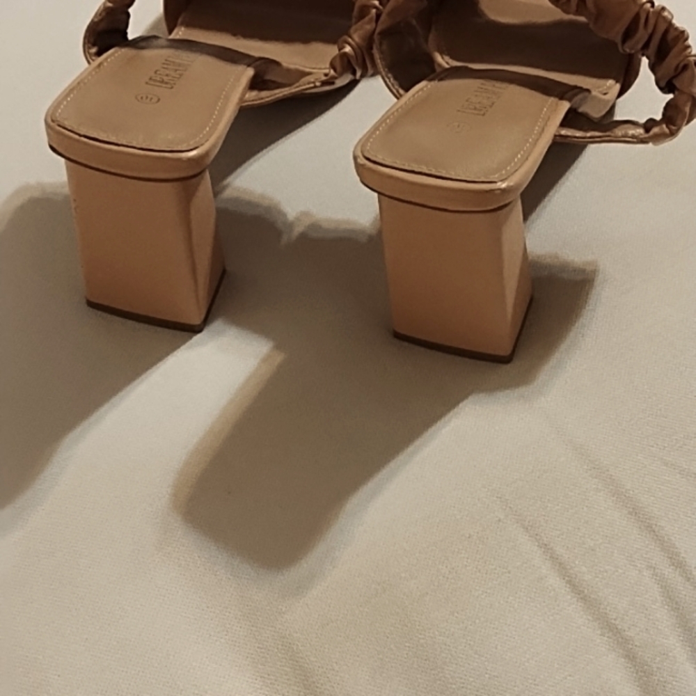 Dream pairs heels size 10 - Picture 4 of 5